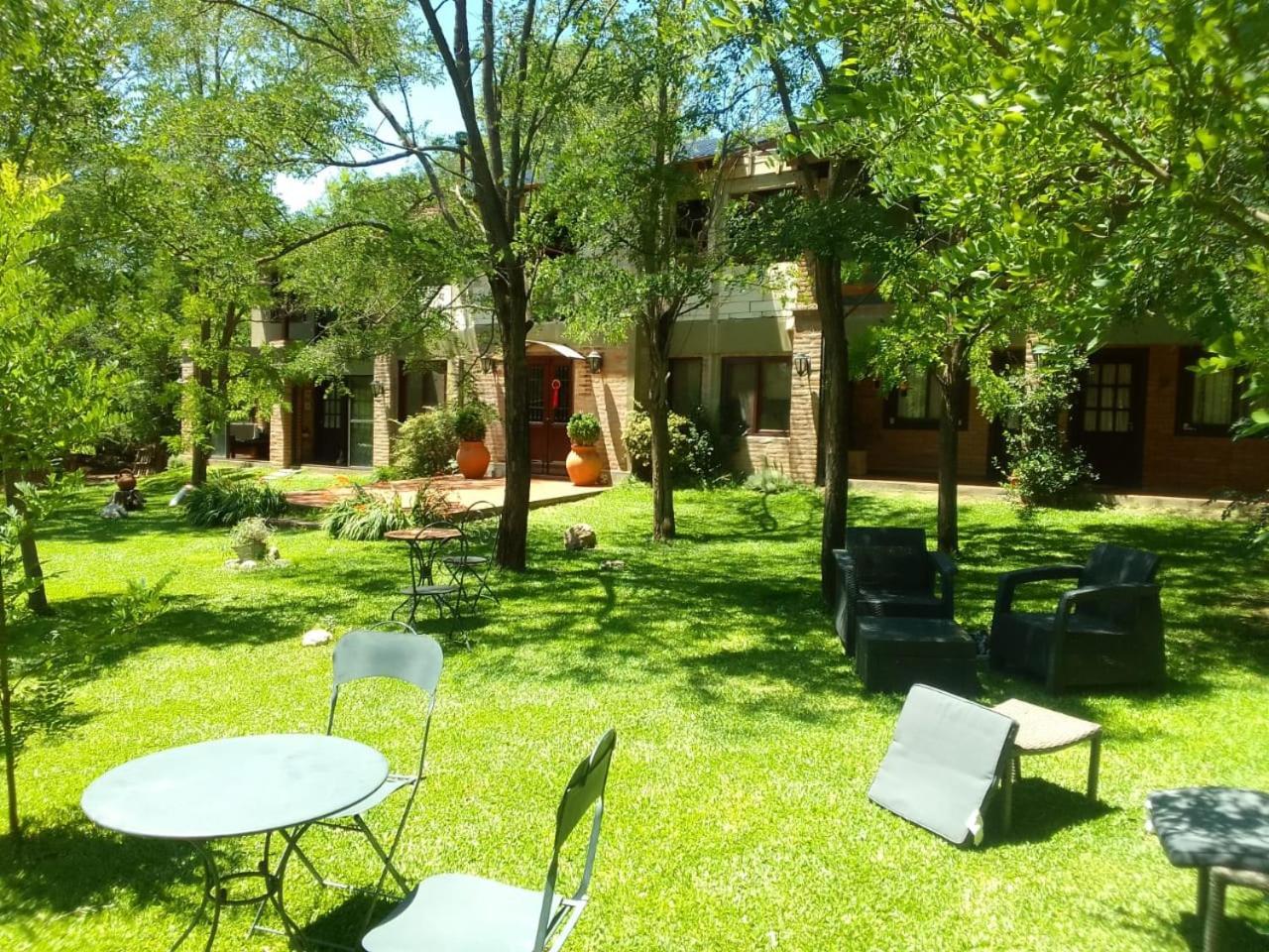 Portal Del Río Inn